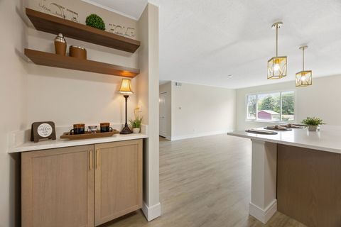 Tiny photo for 10210 Washington Avenue #305, Oak Lawn, IL 60453 (MLS # 12435570)