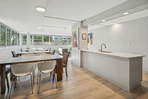 Tiny photo for 555 W Cornelia Avenue #1204, Chicago, IL 60657 (MLS # 12513787)