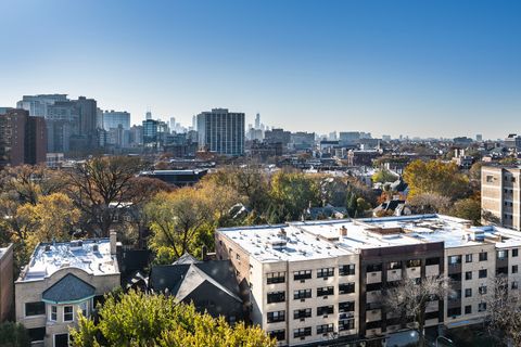 Tiny photo for 555 W Cornelia Avenue #1204, Chicago, IL 60657 (MLS # 12513787)