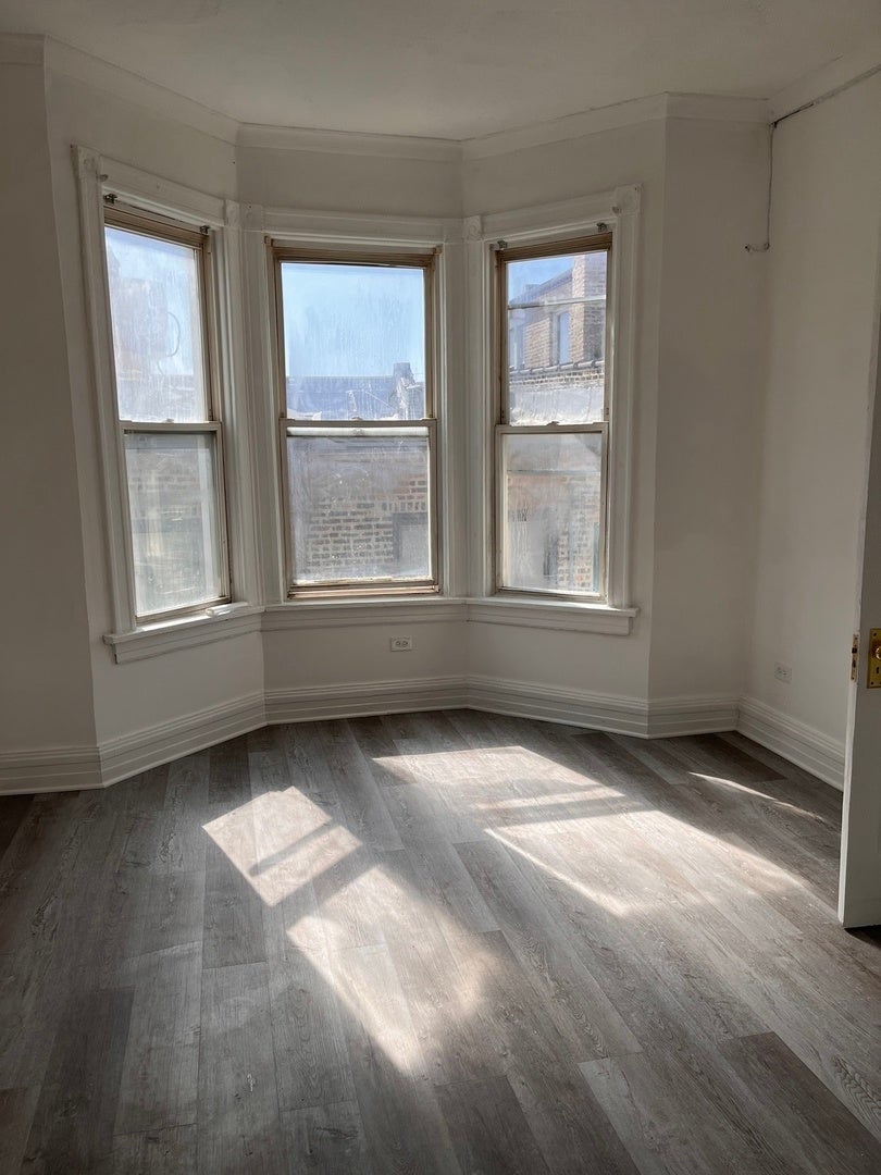 3323 N Pulaski Road 2RB