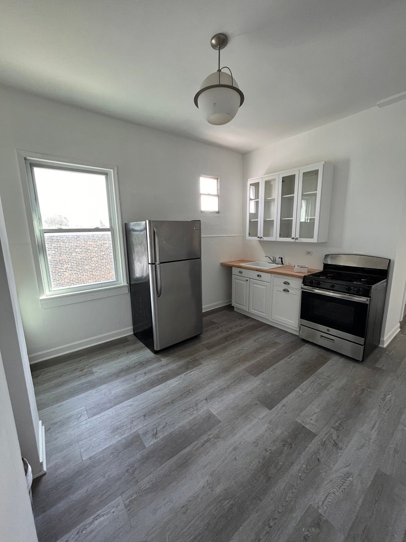 3323 N Pulaski Road 2RB