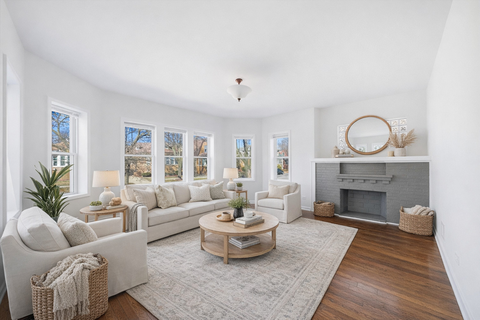 8233 S Harper Avenue