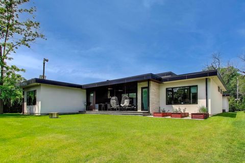 Tiny photo for 821 Harms Road, Glenview, IL 60025 (MLS # 12577083)