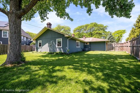Tiny photo for 5547 S Bruner Street, Hinsdale, IL 60521 (MLS # 12654133)