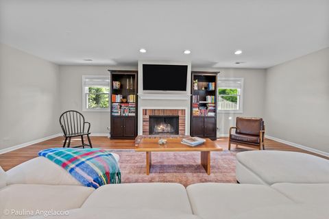 Tiny photo for 5547 S Bruner Street, Hinsdale, IL 60521 (MLS # 12654133)
