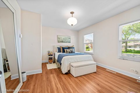 Tiny photo for 5547 S Bruner Street, Hinsdale, IL 60521 (MLS # 12654133)