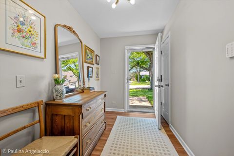 Tiny photo for 5547 S Bruner Street, Hinsdale, IL 60521 (MLS # 12654133)
