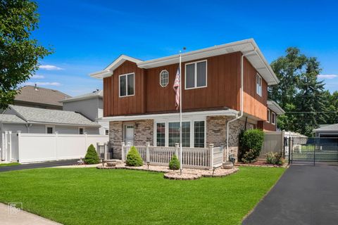 Tiny photo for 9607 Marion Avenue, Oak Lawn, IL 60453 (MLS # 12416425)