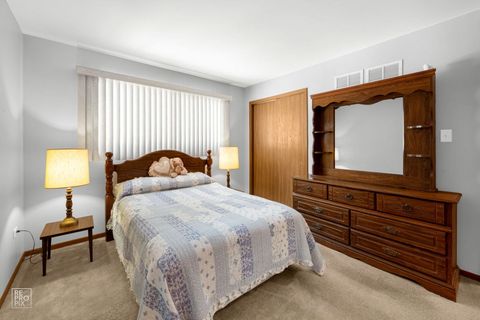 Tiny photo for 9607 Marion Avenue, Oak Lawn, IL 60453 (MLS # 12416425)