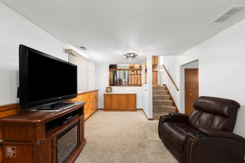 Tiny photo for 9607 Marion Avenue, Oak Lawn, IL 60453 (MLS # 12416425)