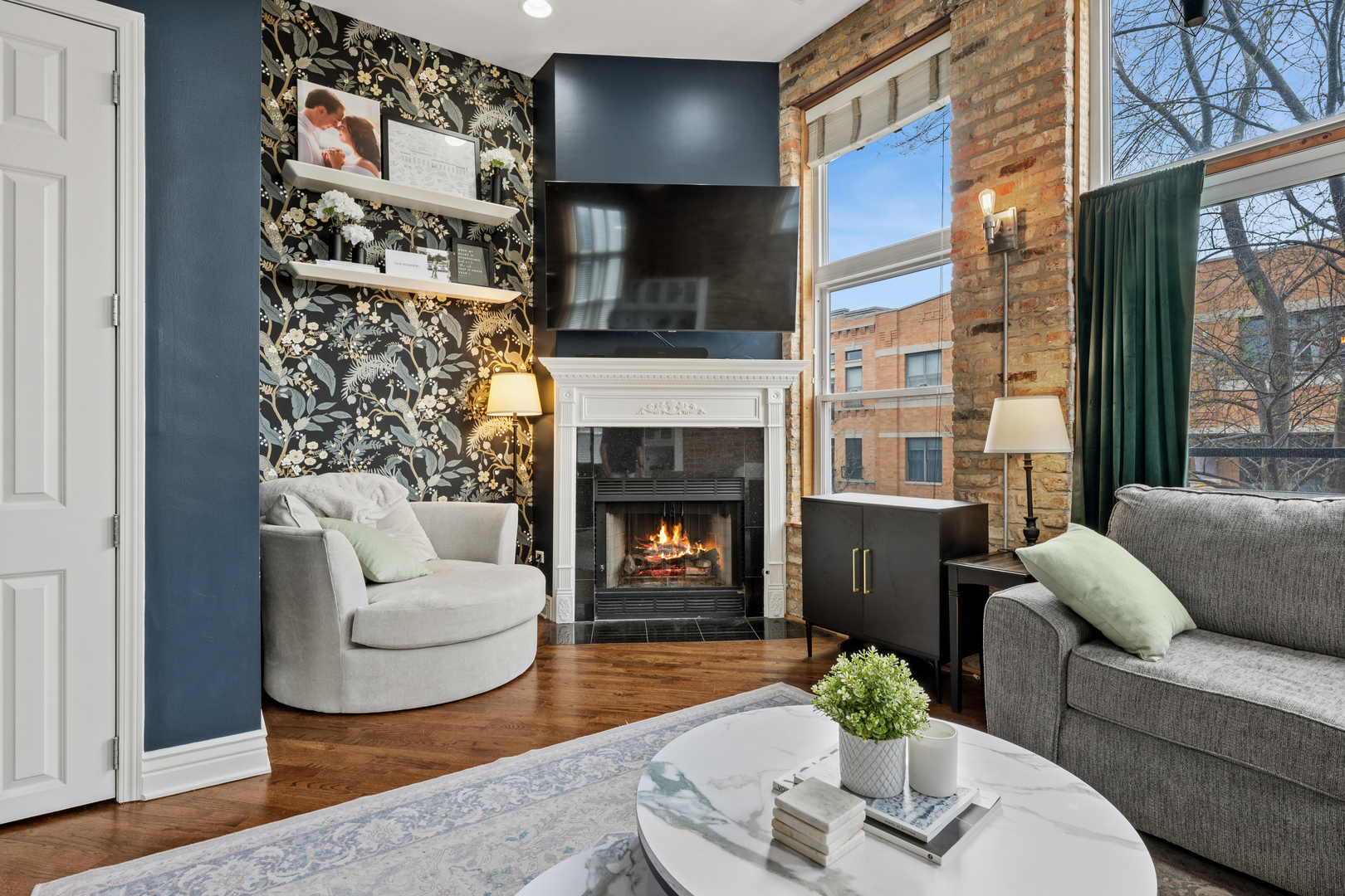 2039 W Belmont Avenue 3