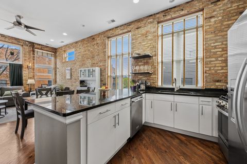 Tiny photo for 2039 W Belmont Avenue #3, Chicago, IL 60618 (MLS # 12617032)