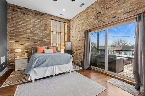 Tiny photo for 2039 W Belmont Avenue #3, Chicago, IL 60618 (MLS # 12617032)