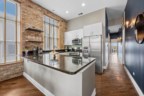 Tiny photo for 2039 W Belmont Avenue #3, Chicago, IL 60618 (MLS # 12617032)