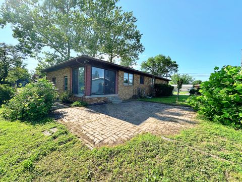 Tiny photo for 1907 Eastwood Avenue, Streator, IL 61364 (MLS # 12397443)