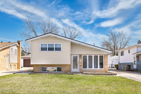 7 N School Street Addison IL 60101