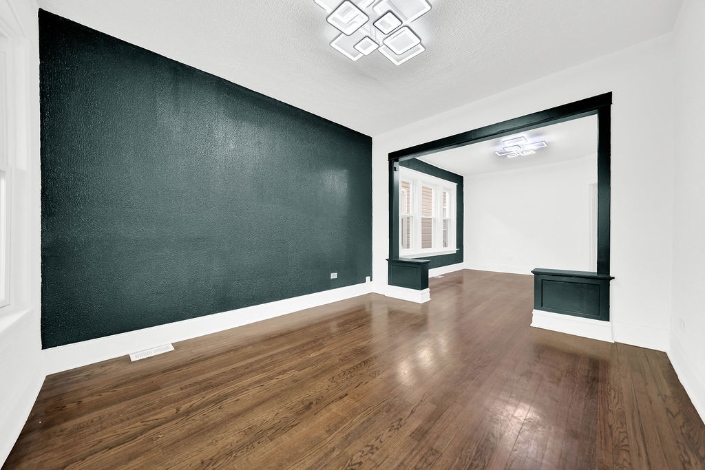 6508 S Claremont Avenue