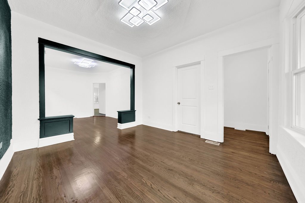 6508 S Claremont Avenue