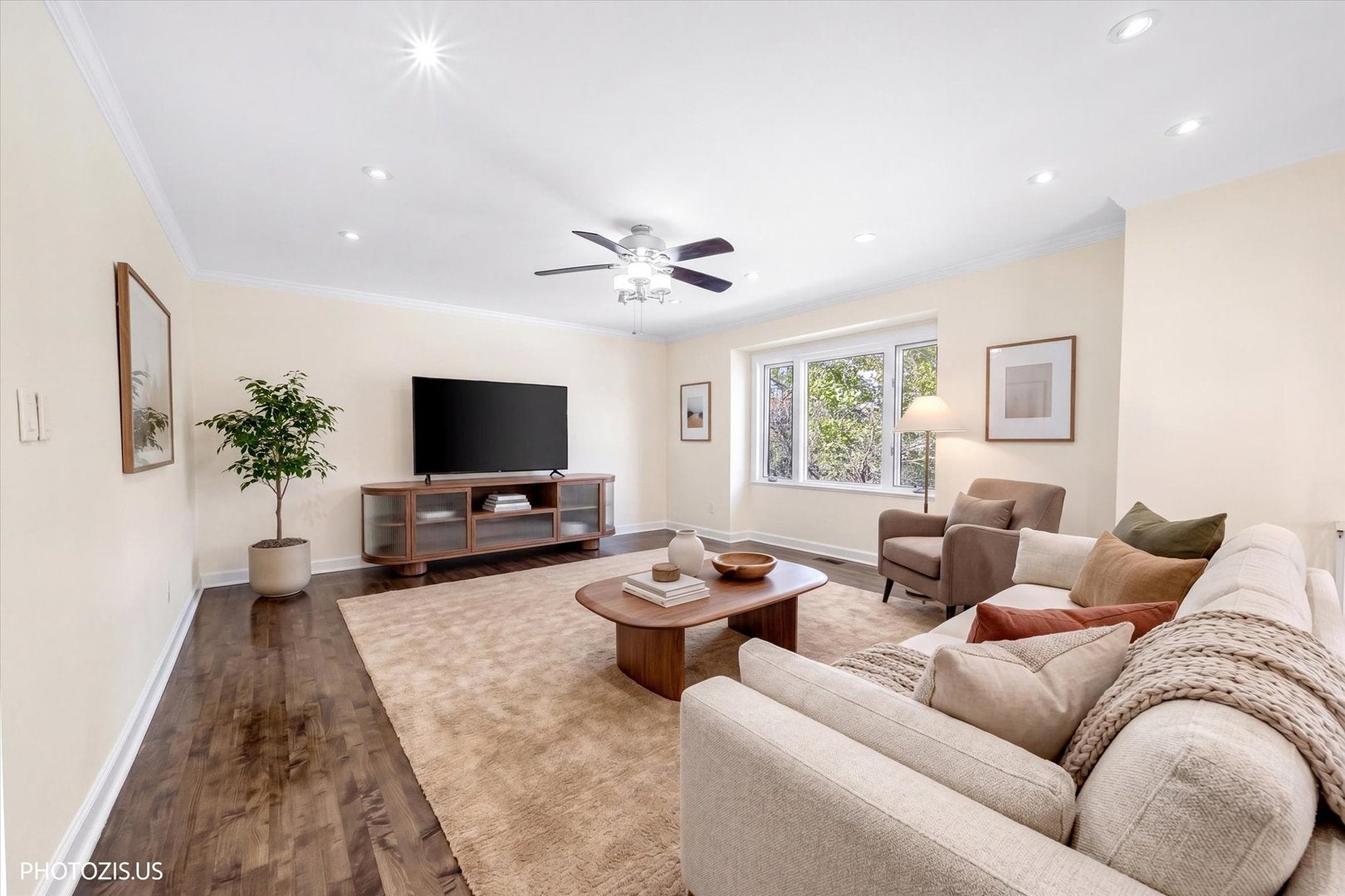 115 W King George Court
