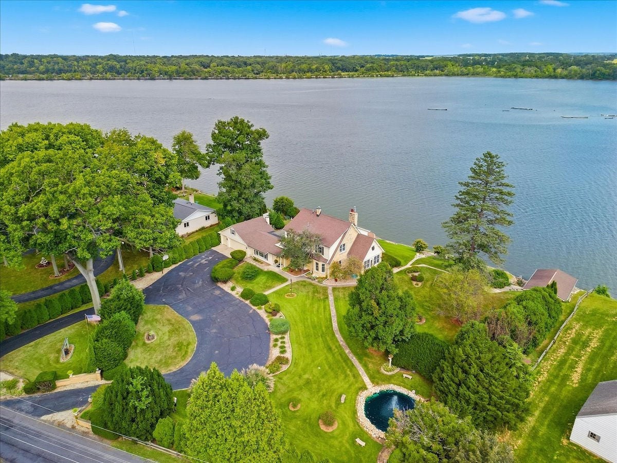 2105 Riverview Road