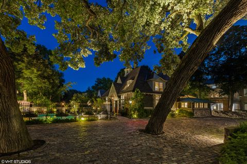 Photo of 1319 Forest Avenue, Evanston, IL 60201 (MLS # 12453752)