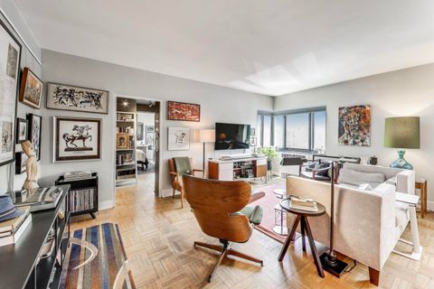 Tiny photo for 5040 N Marine Drive #3B, Chicago, IL 60640 (MLS # 12524887)