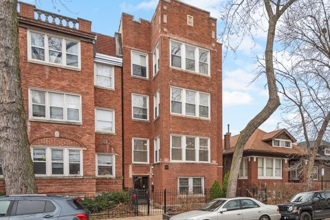 4906 N Whipple Street Chicago IL 60625