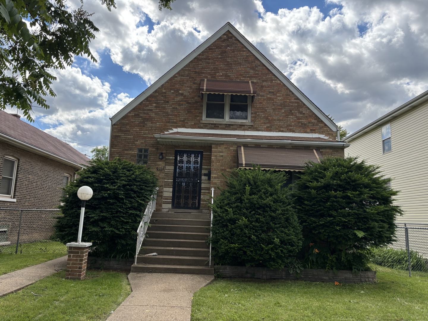 Photo 1 of 11 — 9114 S Ellis Avenue, Chicago, IL 60619