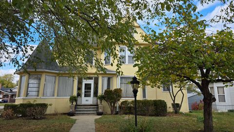 Tiny photo for 801 7th Street, Lasalle, IL 61301 (MLS # 12502538)