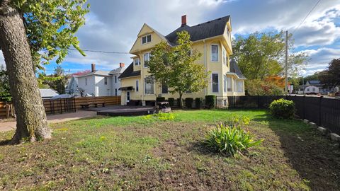 Tiny photo for 801 7th Street, Lasalle, IL 61301 (MLS # 12502538)