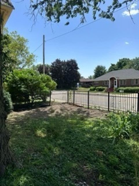 Tiny photo for 801 7th Street, Lasalle, IL 61301 (MLS # 12502538)