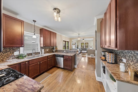 Tiny photo for 4129 Elm Avenue, Brookfield, IL 60513 (MLS # 12796731)