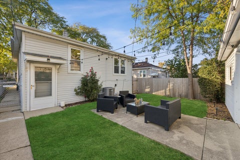 Tiny photo for 4129 Elm Avenue, Brookfield, IL 60513 (MLS # 12796731)