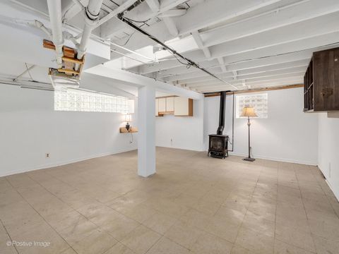 Tiny photo for 1043 N Grove Avenue, Oak Park, IL 60302 (MLS # 12611991)