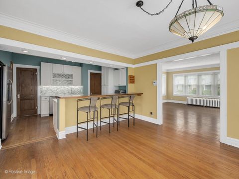 Tiny photo for 1043 N Grove Avenue, Oak Park, IL 60302 (MLS # 12611991)