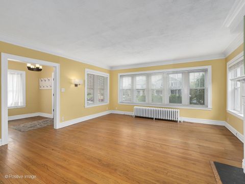 Tiny photo for 1043 N Grove Avenue, Oak Park, IL 60302 (MLS # 12611991)