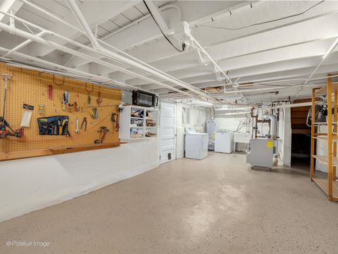 Tiny photo for 1043 N Grove Avenue, Oak Park, IL 60302 (MLS # 12611991)