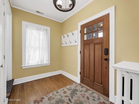 Tiny photo for 1043 N Grove Avenue, Oak Park, IL 60302 (MLS # 12611991)