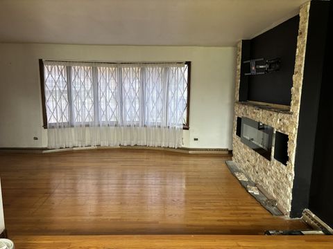 Tiny photo for 838 E 163rd Place, South Holland, IL 60473 (MLS # 12540907)