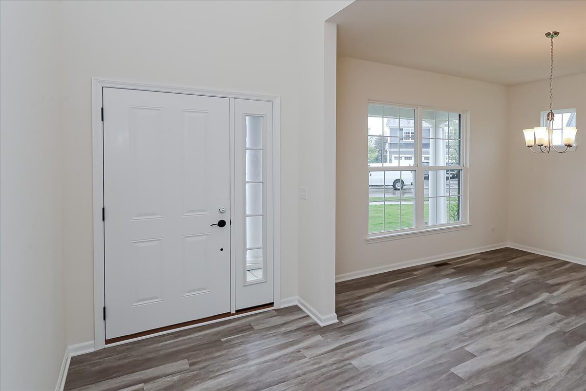 23253 W Tenny Street