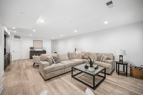 Tiny photo for 1885 Amberley Court, Lake Forest, IL 60045 (MLS # 12786583)