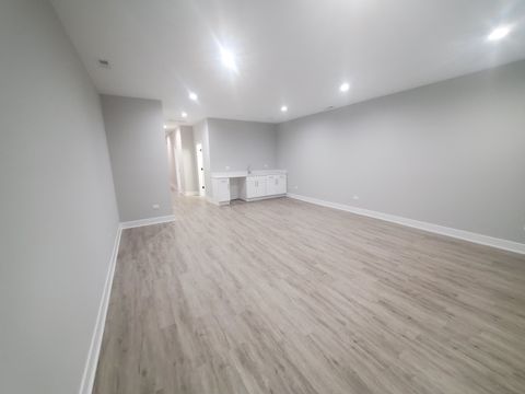 Tiny photo for 530 E 44TH Place, Chicago, IL 60653 (MLS # 12552193)