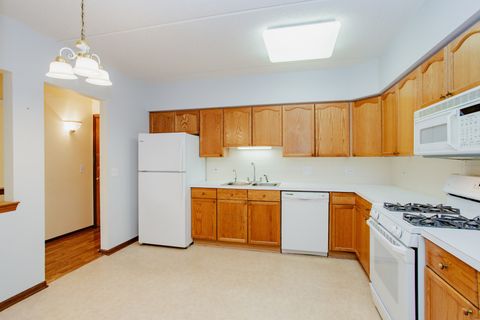 Tiny photo for 1685 MILL Street #409, Des Plaines, IL 60016 (MLS # 12576351)