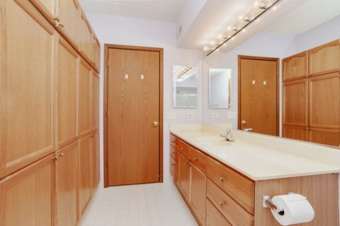 Tiny photo for 1685 MILL Street #409, Des Plaines, IL 60016 (MLS # 12576351)