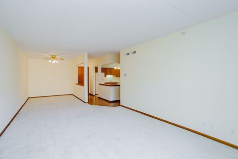 Tiny photo for 1685 MILL Street #409, Des Plaines, IL 60016 (MLS # 12576351)