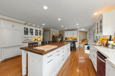 Tiny photo for 1S853 Grove Hill Drive, Batavia, IL 60510 (MLS # 12713725)