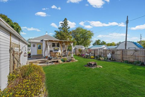 Tiny photo for 450 E Pine Street, Paxton, IL 60957 (MLS # 12500829)