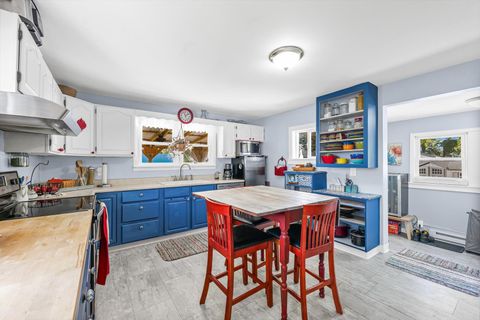 Tiny photo for 450 E Pine Street, Paxton, IL 60957 (MLS # 12500829)