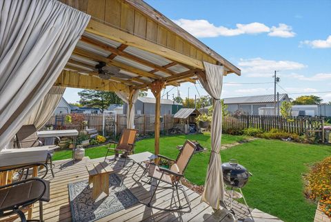 Tiny photo for 450 E Pine Street, Paxton, IL 60957 (MLS # 12500829)