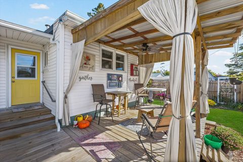 Tiny photo for 450 E Pine Street, Paxton, IL 60957 (MLS # 12500829)